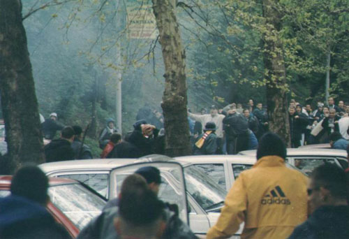 gal/2000-2001/partizan_zvezda_fight3.jpg