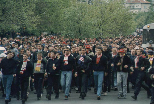 gal/2000-2001/partizan_zvezda_korteo.jpg