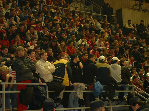 gal/2002-2003/zvezda_fmp_prvenstvena_bojkot.jpg