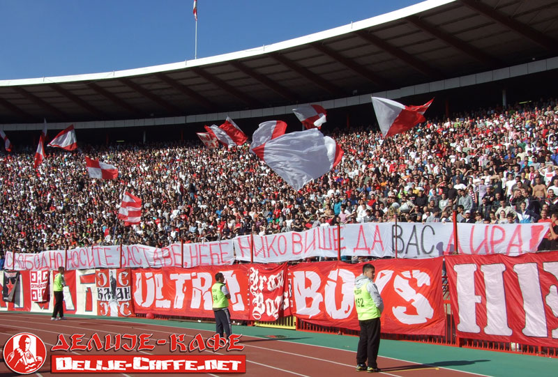 gal/2010-2011/CZ_partizan_139derbi/delije07.jpg