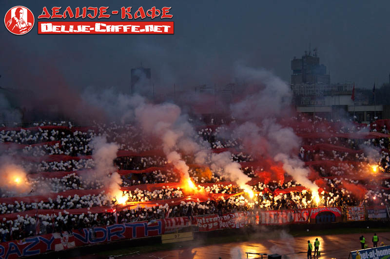 gal/2010-2011/partizan_CZ_kup/delije02.jpg
