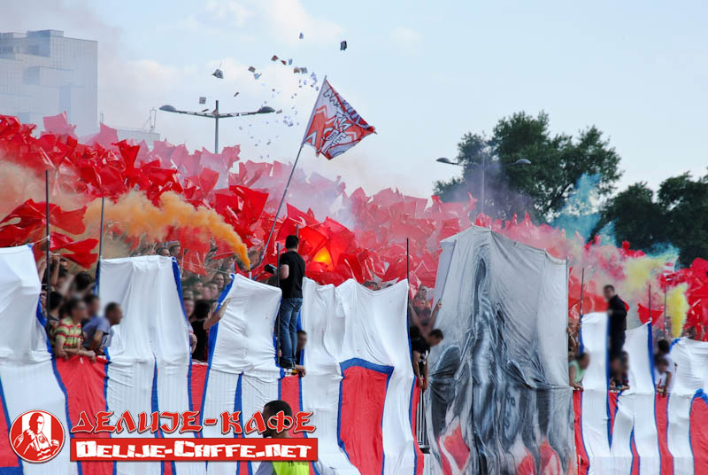 gal/2010-2011/vojvodina_CZ/delije04.jpg