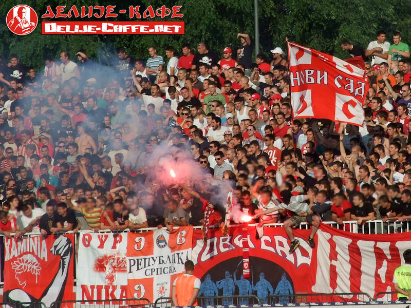 gal/2010-2011/vojvodina_CZ/delije09.jpg