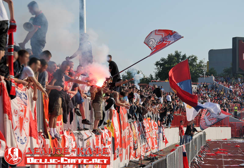 gal/2010-2011/vojvodina_CZ/delije10.jpg
