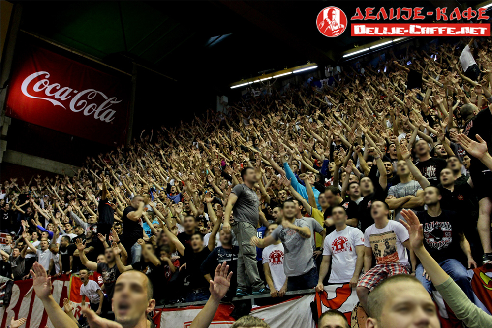 gal/2012-2013/derbi_basket_finale/delije04.jpg