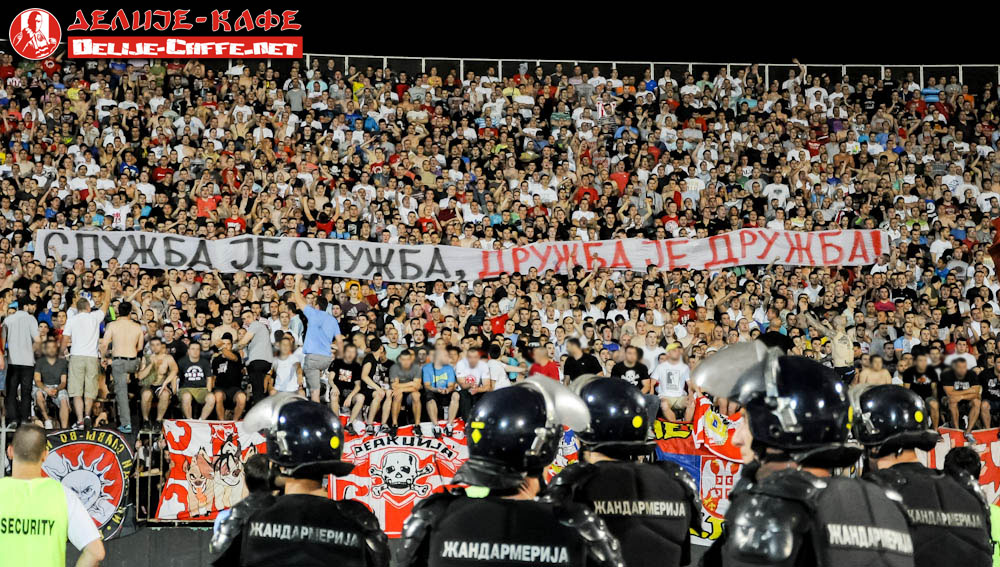 gal/2012-2013/par_cz_derbi/delije09.jpg