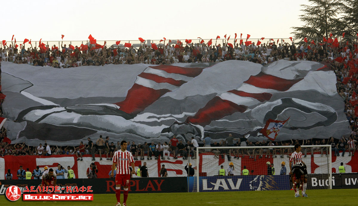 gal/2012-2013/par_cz_derbi/delije10.jpg