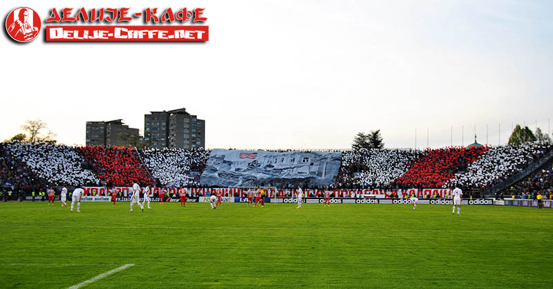 gal/2013-2014/partizan_cz_derbi146/delije09.jpg