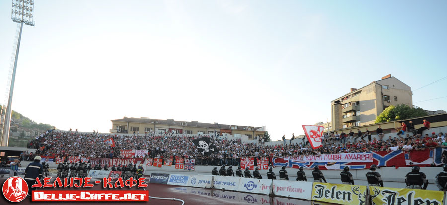 gal/2013-2014/sloboda_cz/delije08.jpg