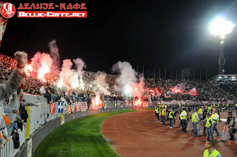 gal/2014-2015/derbi_147/delije04.jpg
