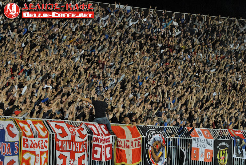 gal/2014-2015/derbi_147/delije07.jpg