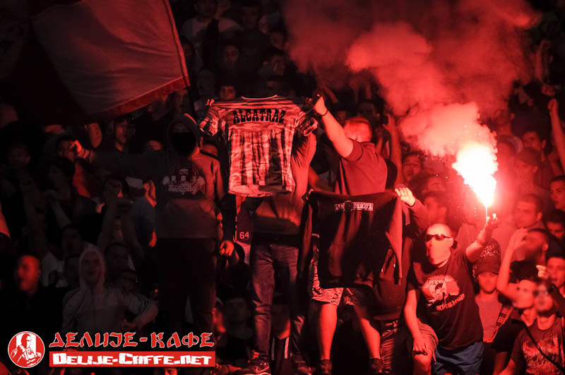 gal/2014-2015/derbi_148/delije05.jpg