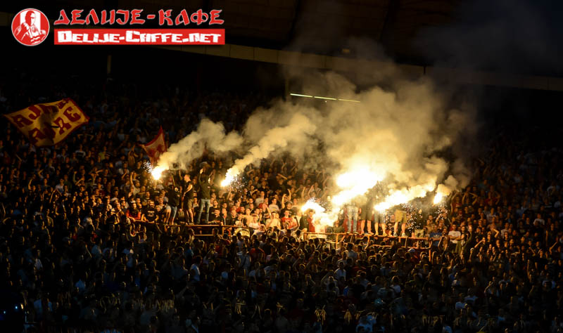 gal/2015-2016/derbi_151/delije04.jpg