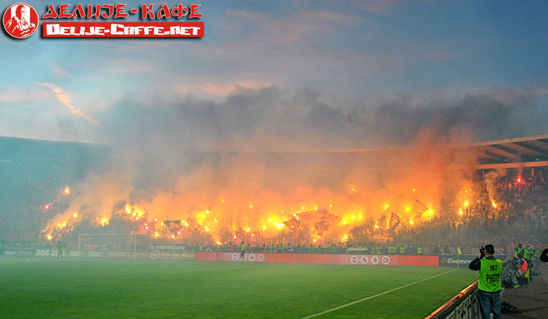 gal/2015-2016/derbi_151/delije09.jpg