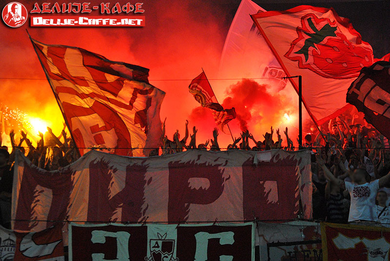 gal/2015-2016/derbi_151/delije11.jpg