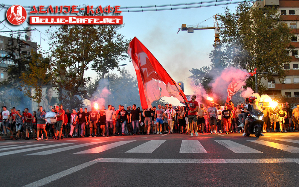 gal/2019-2020/cz_olympiakos/delije02.jpg
